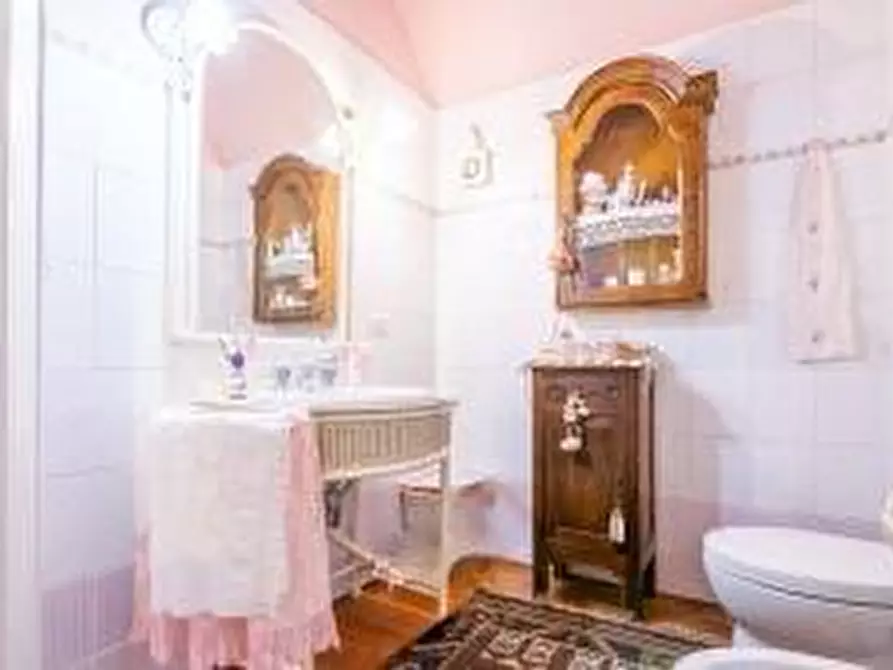 Immagine 31 di Mansarda in vendita  a Pisa