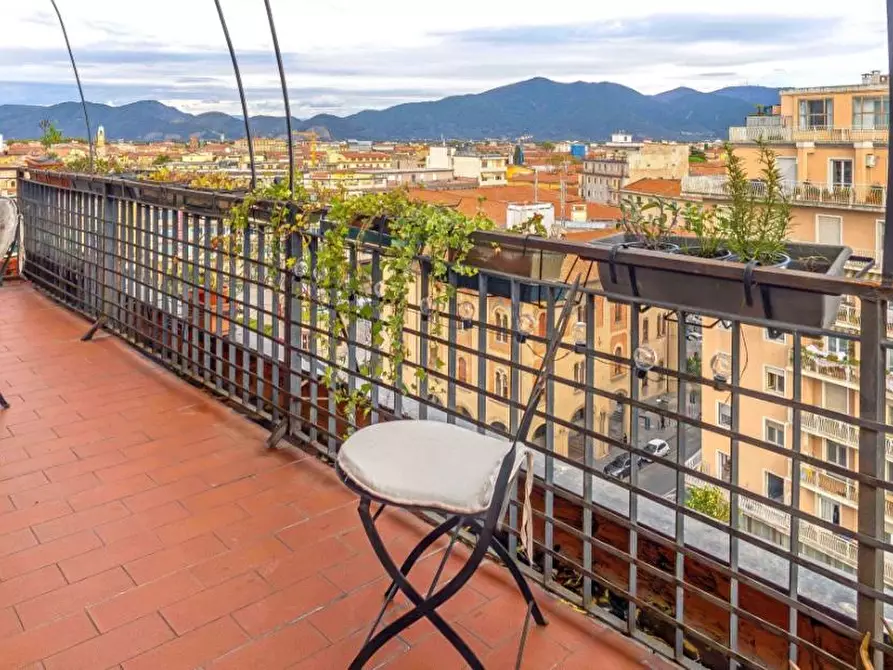 Immagine 17 di Mansarda in vendita  a Pisa