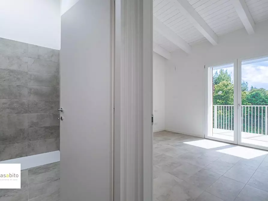 Immagine 10 di Appartamento in vendita  a Ponte San Pietro