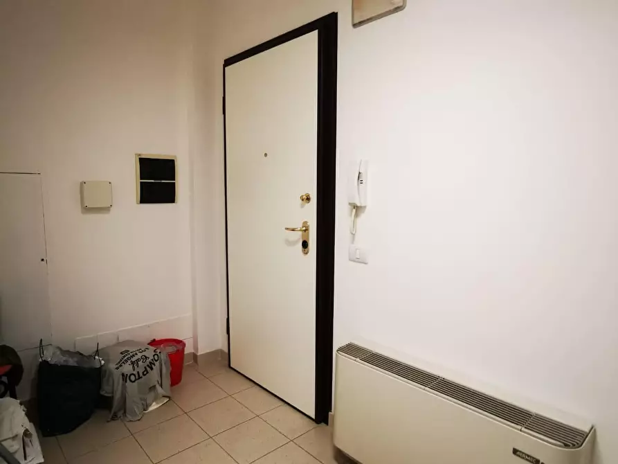 Immagine 22 di Ufficio in vendita  a Livorno