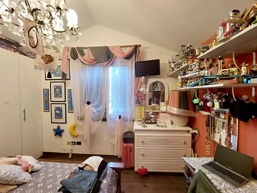 Immagine 22 di Villa in vendita  a Massarosa