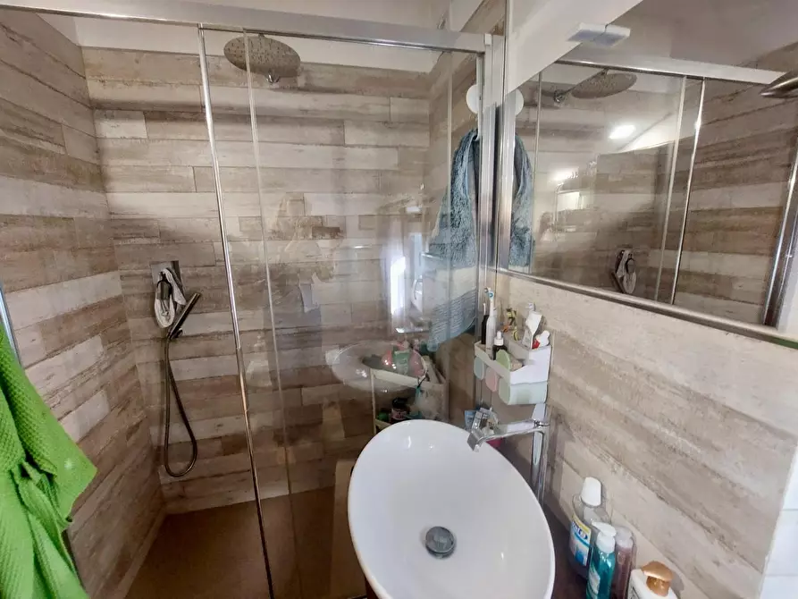 Immagine 34 di Villa in vendita  a Massarosa