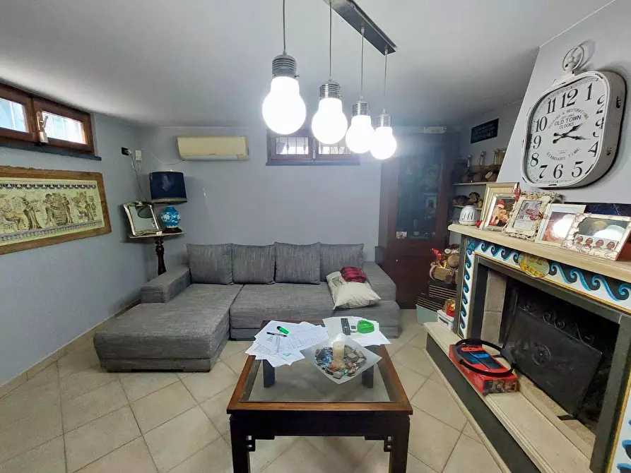 Immagine 11 di Villa in vendita  a Massarosa