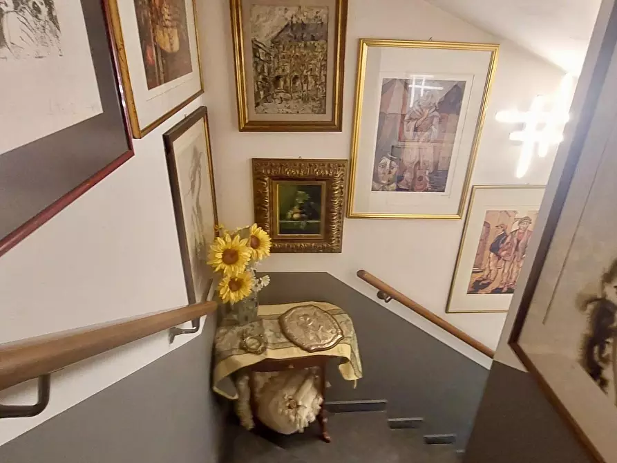 Immagine 35 di Villa in vendita  a Massarosa