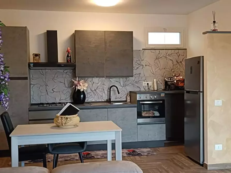 Immagine 5 di Casa bifamiliare in vendita  a Cascina