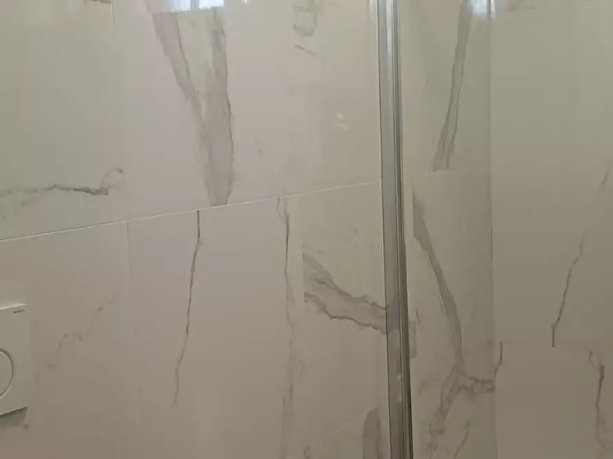 Immagine 13 di Casa bifamiliare in vendita  a Cascina