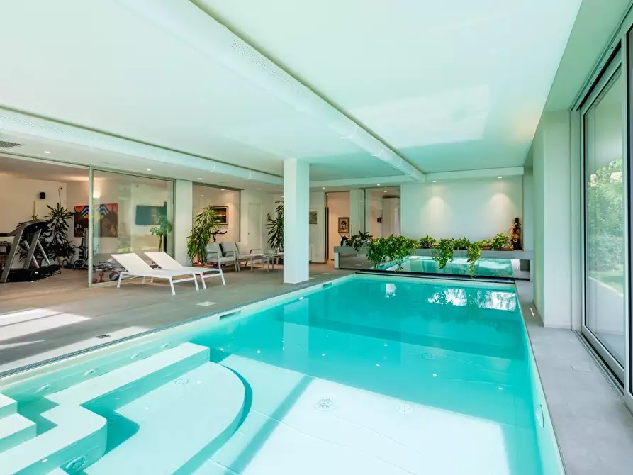 Immagine 21 di Villa in vendita  a Santa Maria A Monte