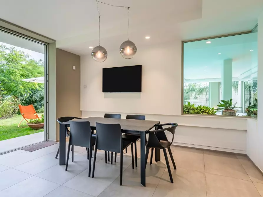 Immagine 27 di Villa in vendita  a Santa Maria A Monte