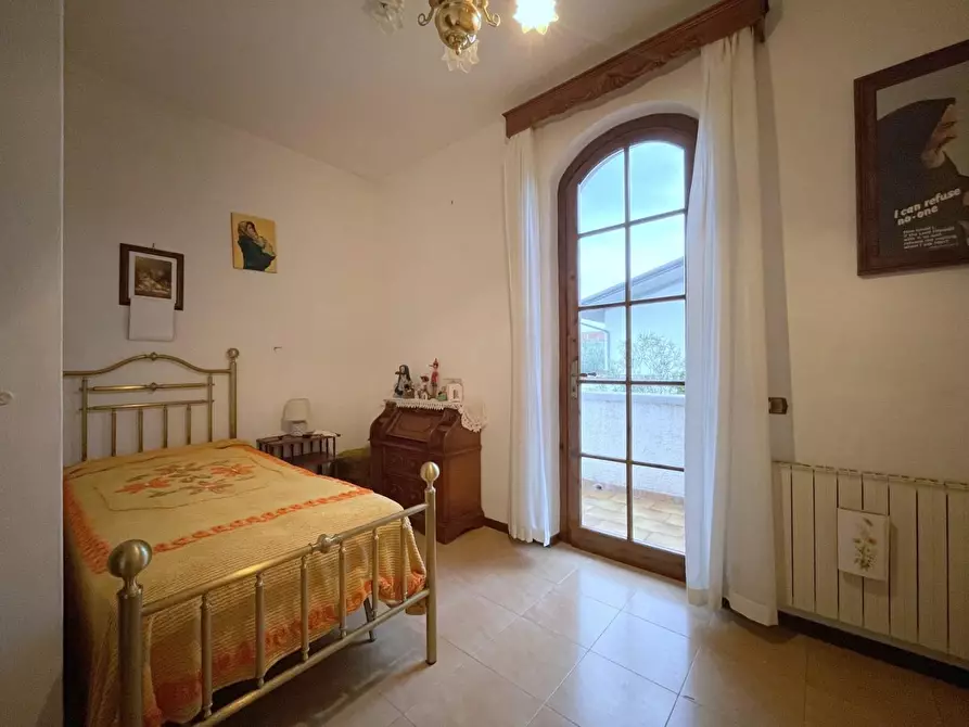 Immagine 29 di Casa indipendente in vendita  a Viareggio