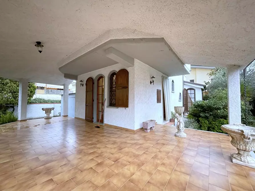 Immagine 50 di Casa indipendente in vendita  a Viareggio