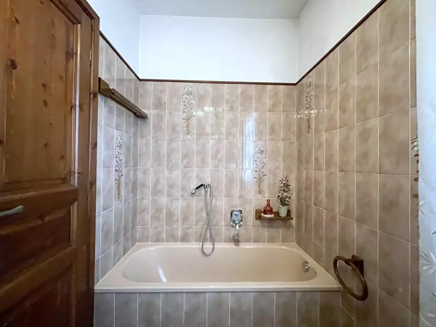 Immagine 27 di Casa indipendente in vendita  a Viareggio