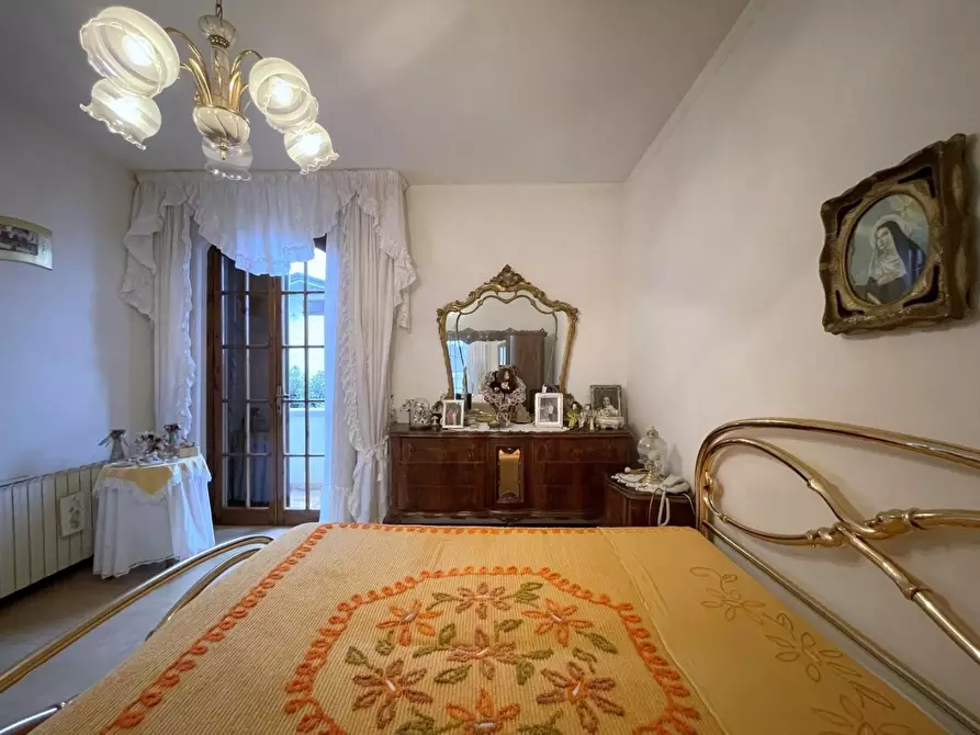 Immagine 23 di Casa indipendente in vendita  a Viareggio