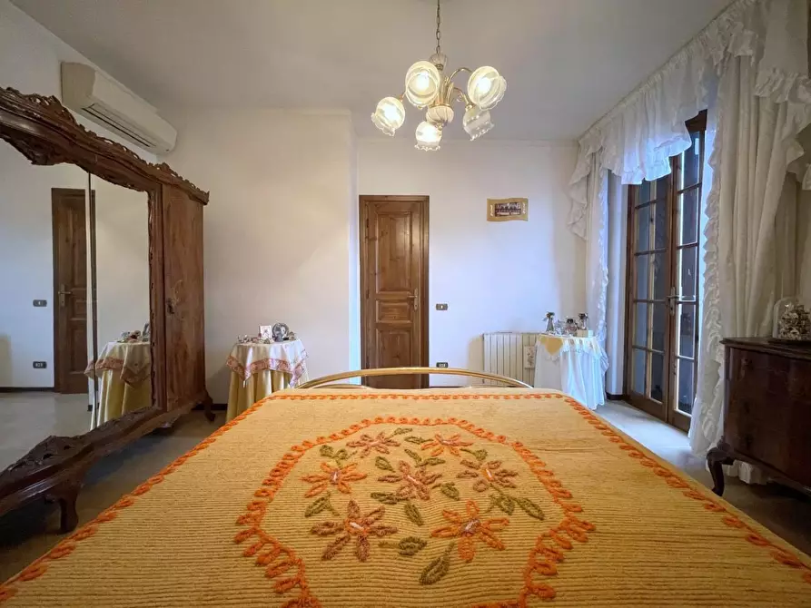 Immagine 22 di Casa indipendente in vendita  a Viareggio