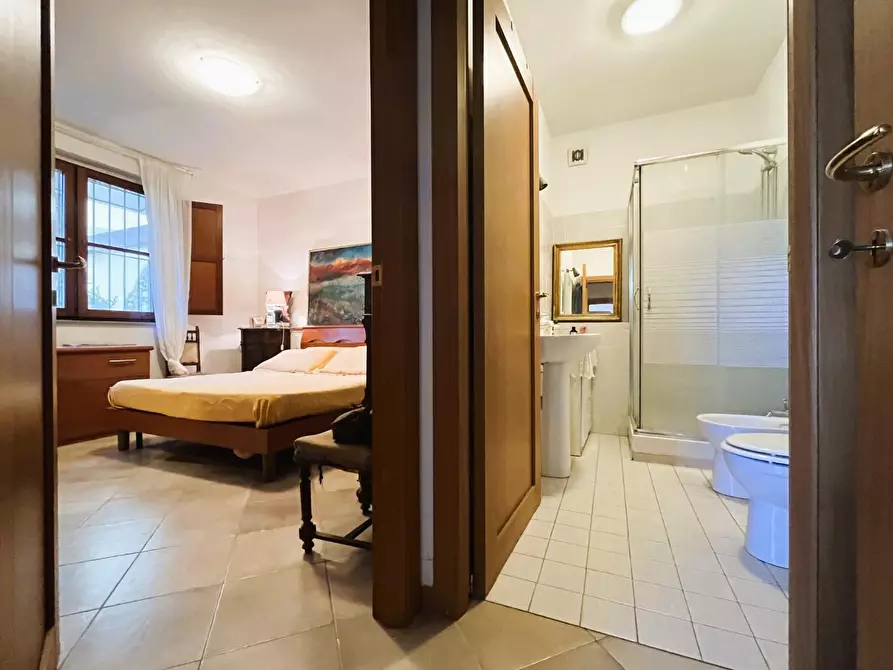 Immagine 14 di Appartamento in vendita  a Rosignano Marittimo