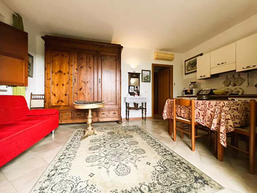 Immagine 12 di Appartamento in vendita  a Rosignano Marittimo