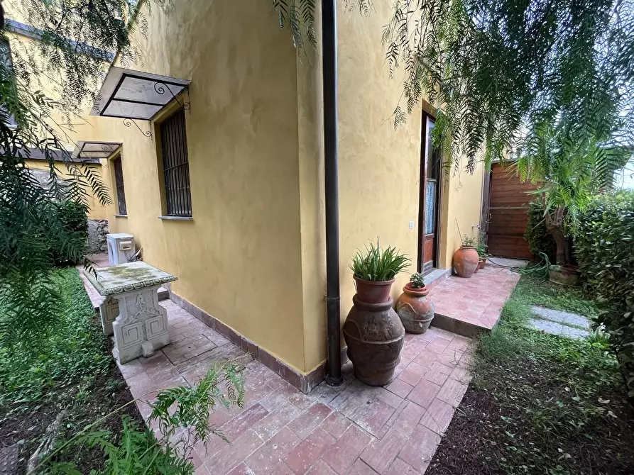 Immagine 4 di Appartamento in vendita  a Rosignano Marittimo