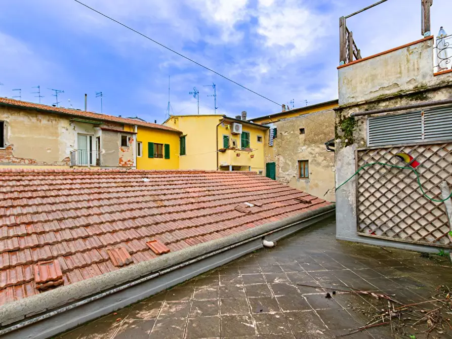 Immagine 25 di Appartamento in vendita  a Pontedera