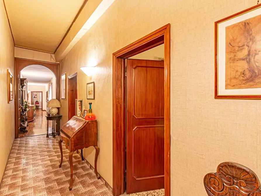 Immagine 17 di Appartamento in vendita  a Pontedera