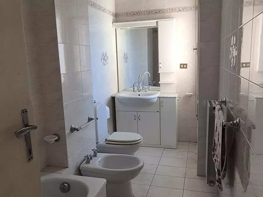 Immagine 21 di Appartamento in vendita  a Viareggio