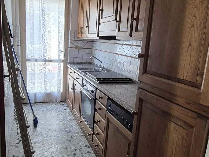 Immagine 13 di Appartamento in vendita  a Viareggio