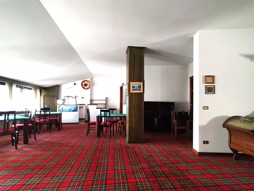 Immagine 37 di Villa in vendita  a Gandino