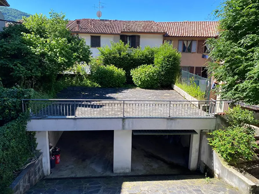 Immagine 33 di Villa in vendita  a Gandino