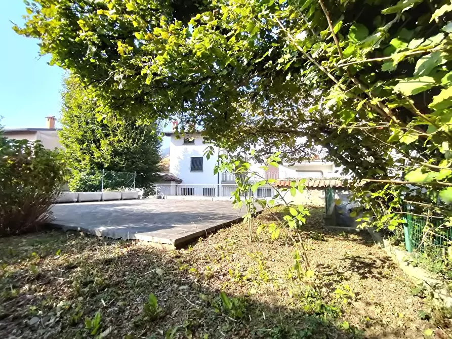 Immagine 34 di Villa in vendita  a Gandino