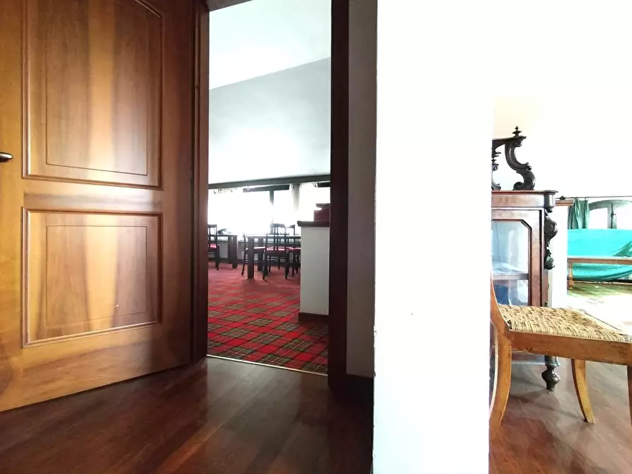 Immagine 28 di Villa in vendita  a Gandino