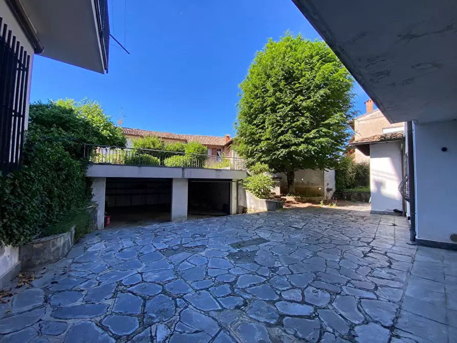 Immagine 32 di Villa in vendita  a Gandino