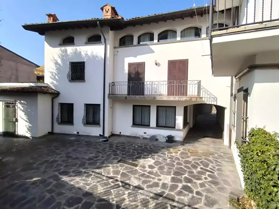 Immagine 27 di Villa in vendita  a Gandino