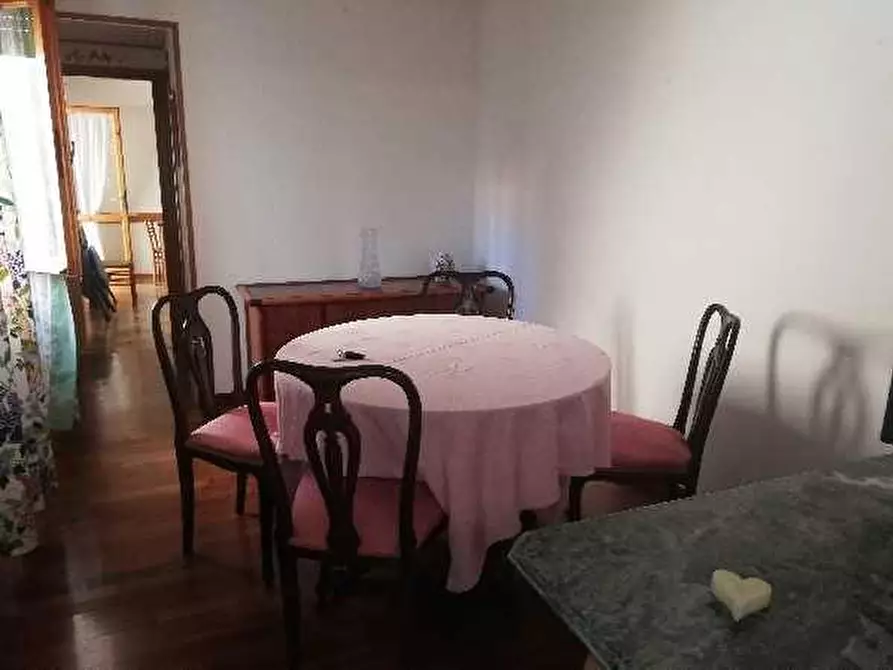 Immagine 3 di Appartamento in vendita  a Viareggio