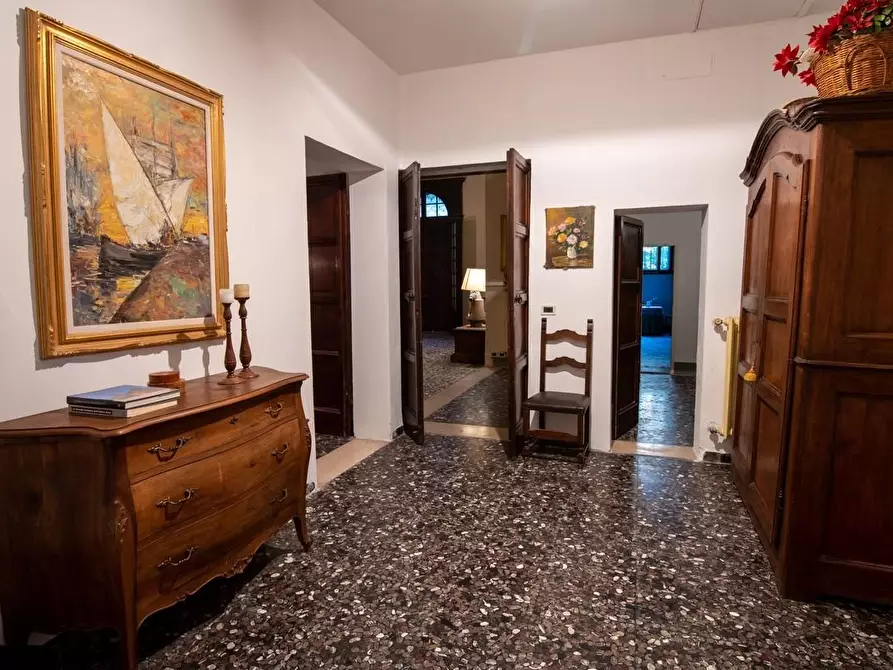 Immagine 27 di Appartamento in vendita  a Pontedera