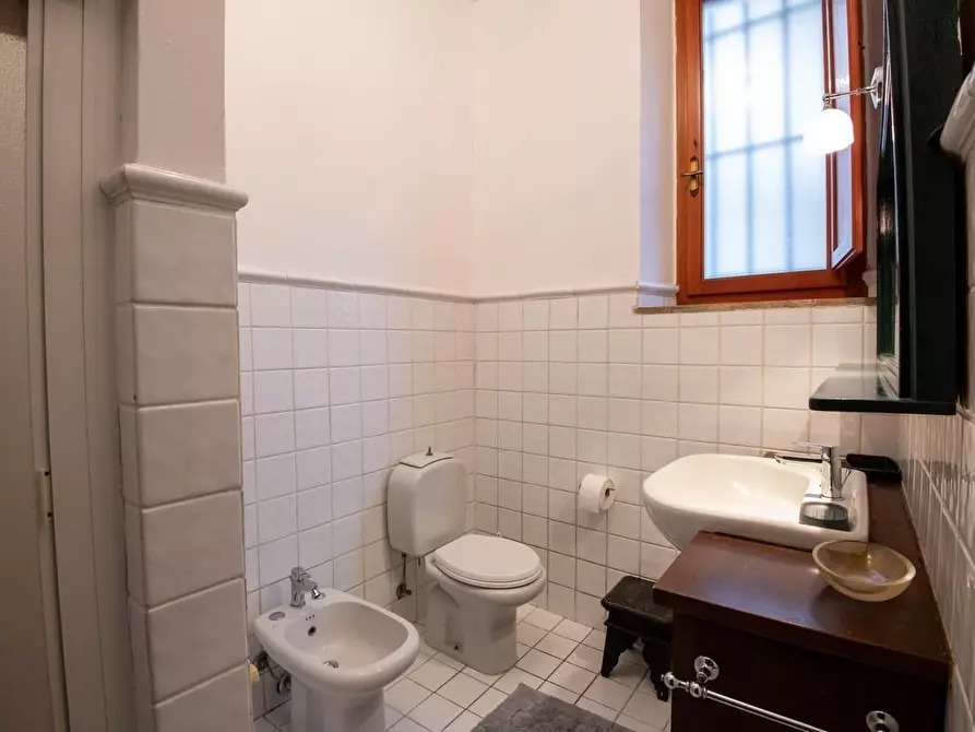 Immagine 37 di Appartamento in vendita  a Pontedera