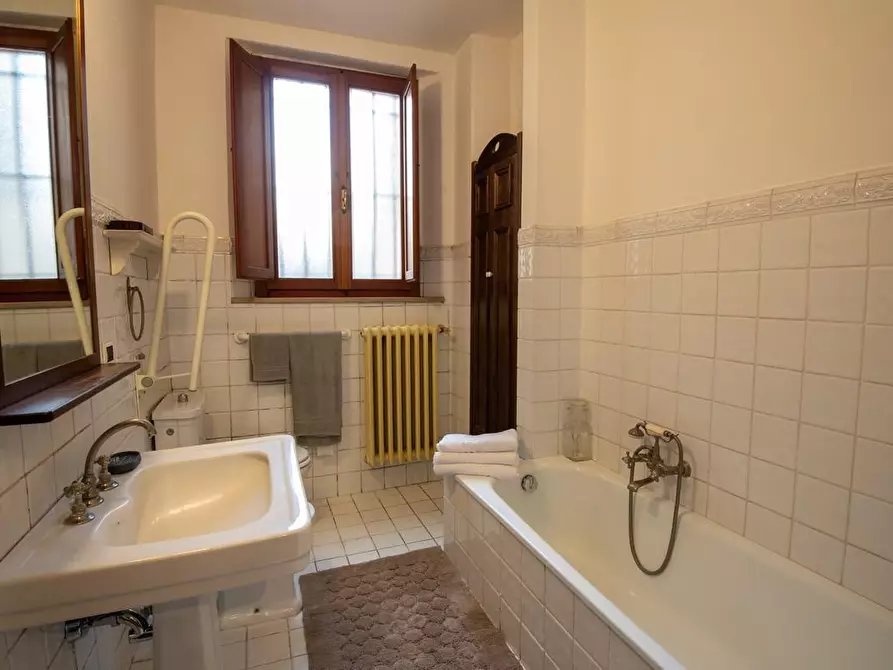 Immagine 35 di Appartamento in vendita  a Pontedera