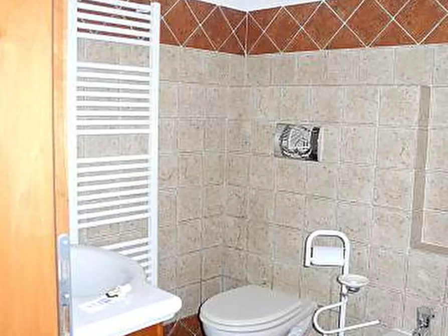 Immagine 4 di Casa trifamiliare in vendita  a Cerreto Guidi