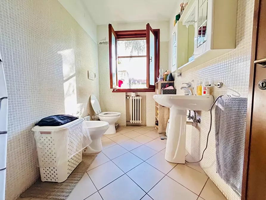 Immagine 54 di Villa in vendita  a Empoli