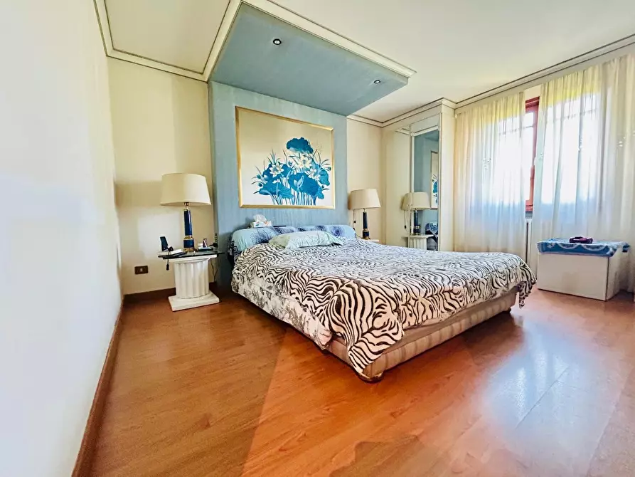 Immagine 51 di Villa in vendita  a Empoli