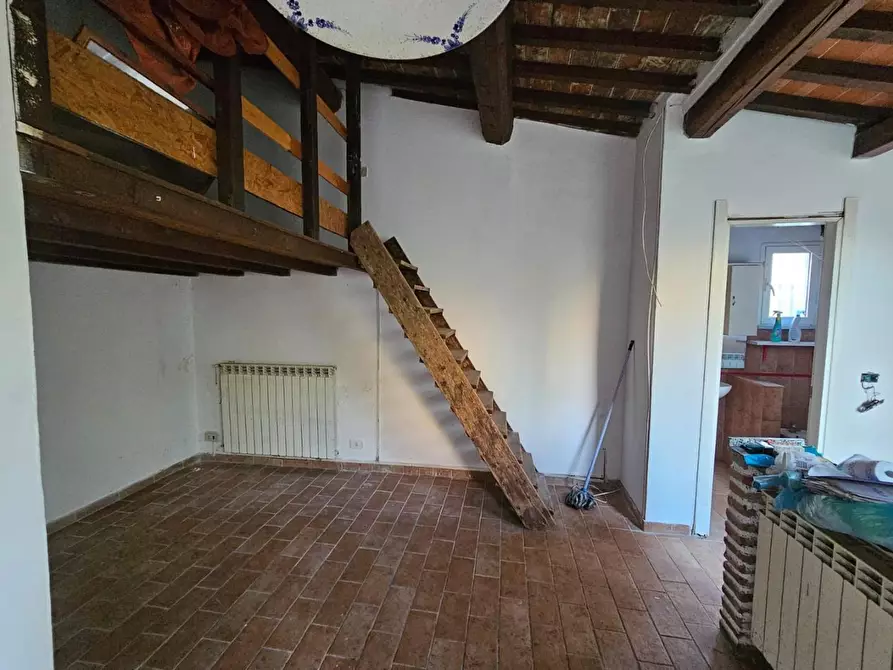 Immagine 6 di Appartamento in vendita  a Pisa