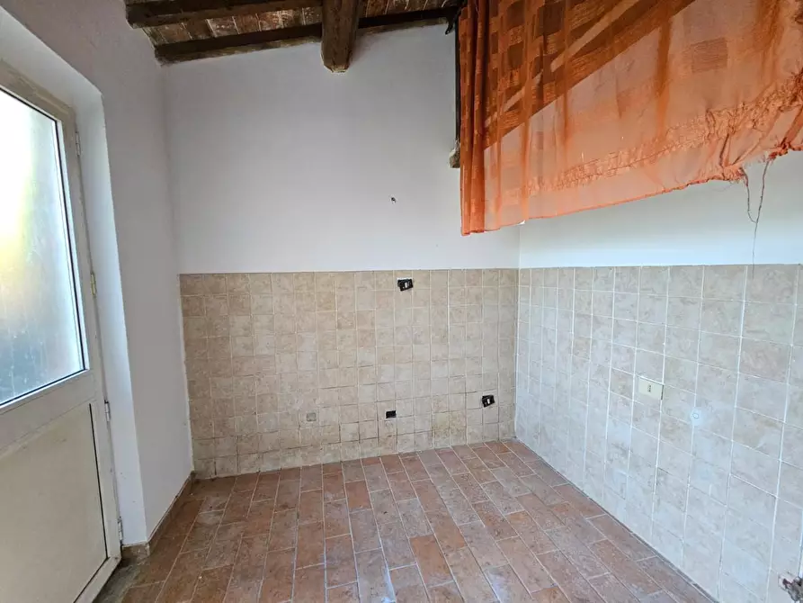 Immagine 11 di Appartamento in vendita  a Pisa