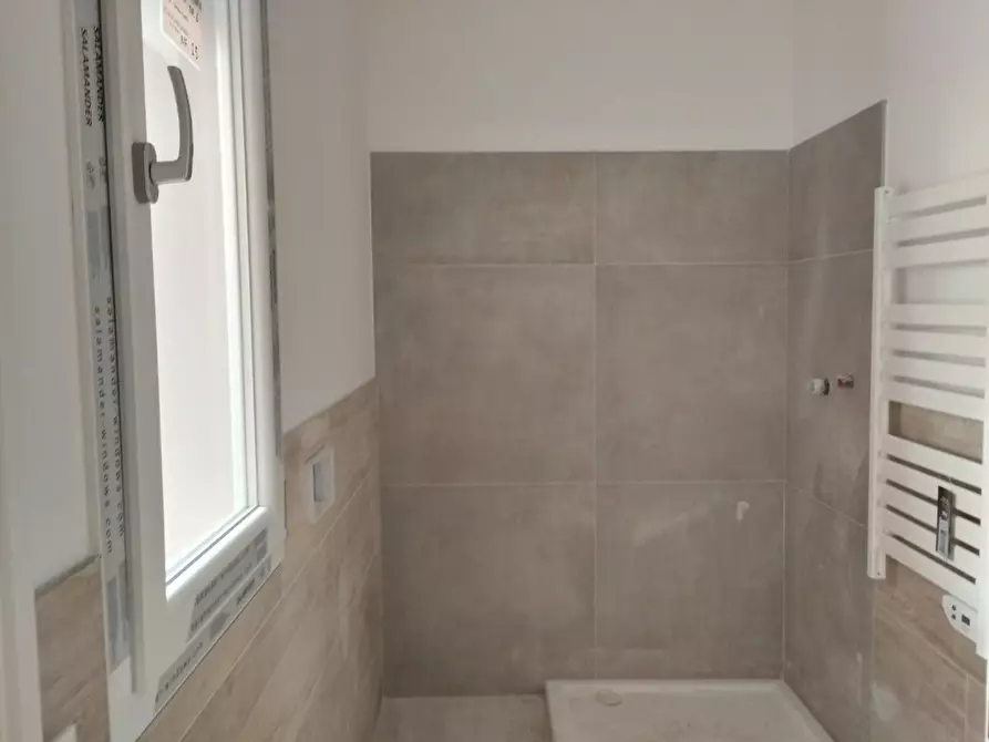 Immagine 4 di Appartamento in vendita  a Capraia E Limite