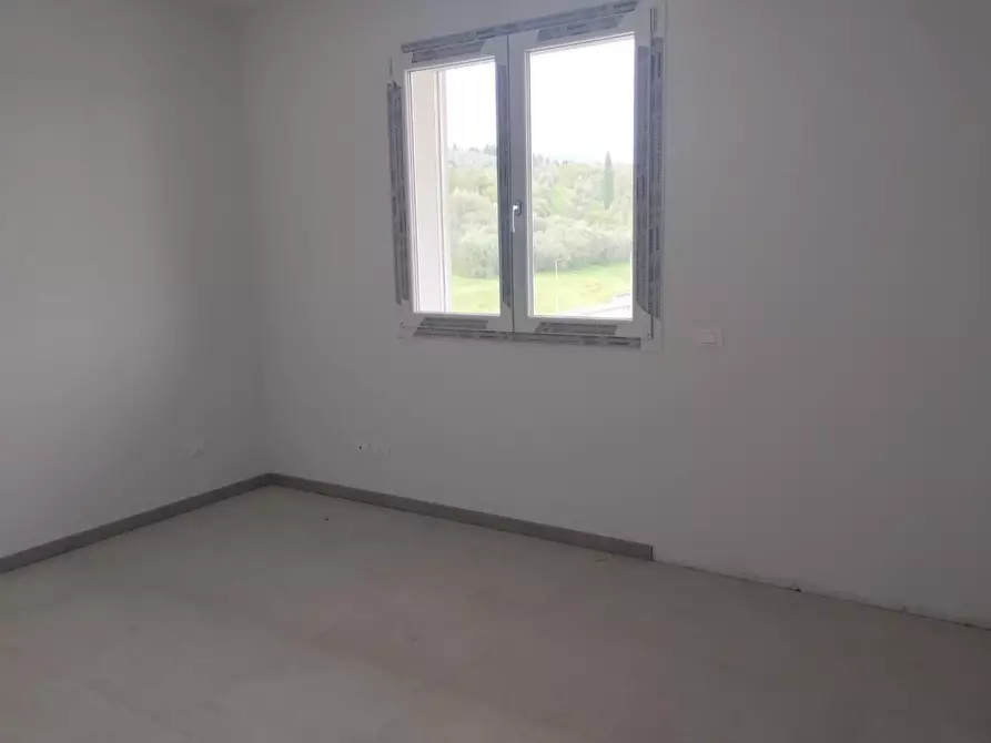 Immagine 2 di Appartamento in vendita  a Capraia E Limite