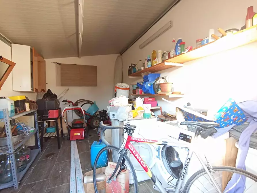 Immagine 21 di Villa in vendita  a Cascina