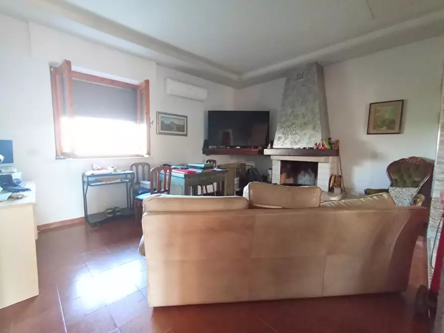 Immagine 7 di Villa in vendita  a Cascina