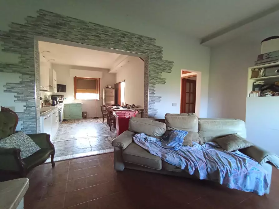 Immagine 6 di Villa in vendita  a Cascina