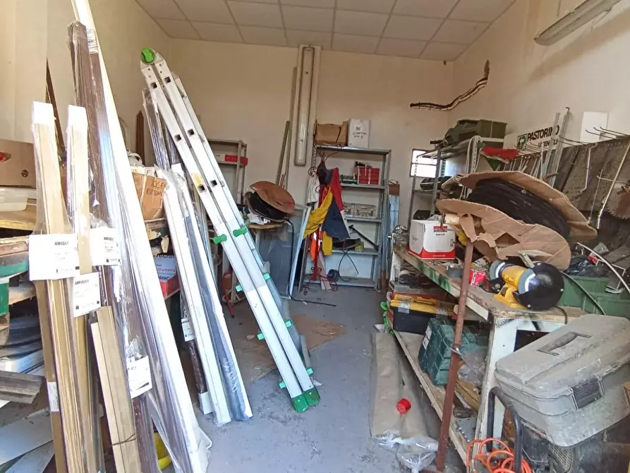 Immagine 22 di Villa in vendita  a Cascina