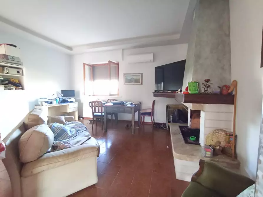 Immagine 8 di Villa in vendita  a Cascina