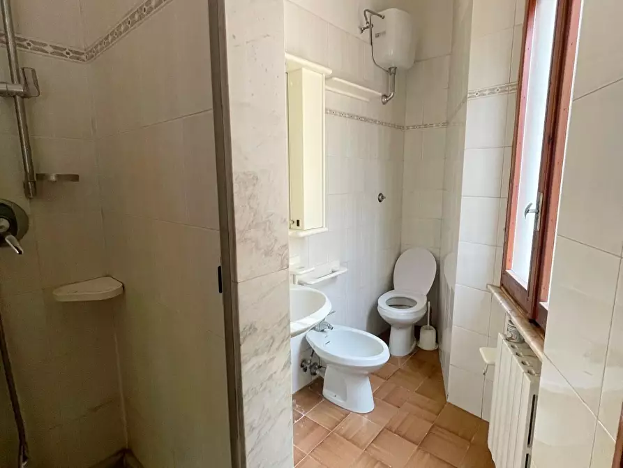 Immagine 10 di Appartamento in vendita  a Poggibonsi