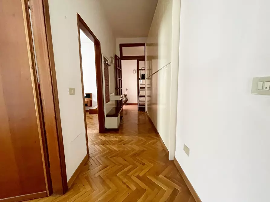 Immagine 5 di Appartamento in vendita  a Poggibonsi