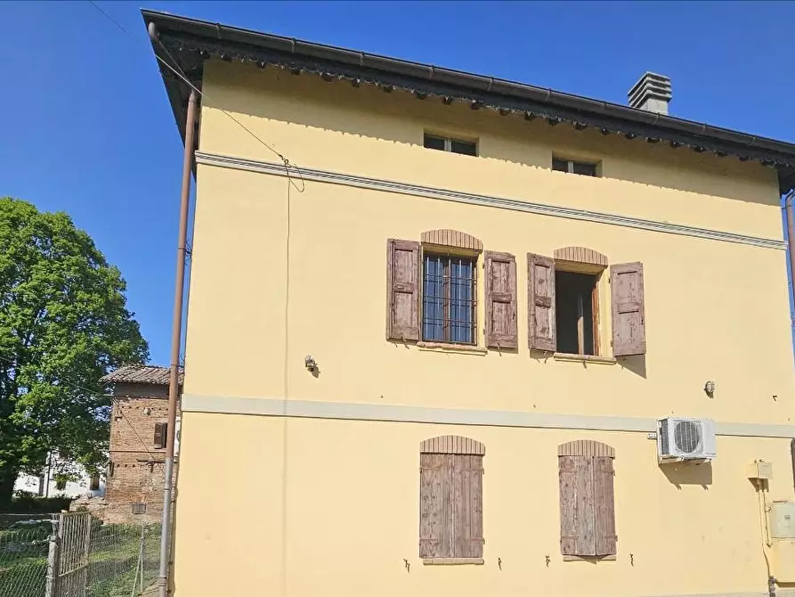 Immagine 1 di Casa indipendente in vendita  a Correggio