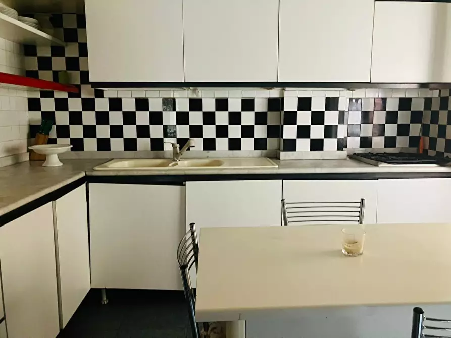 Immagine 16 di Appartamento in vendita  a Sarzana